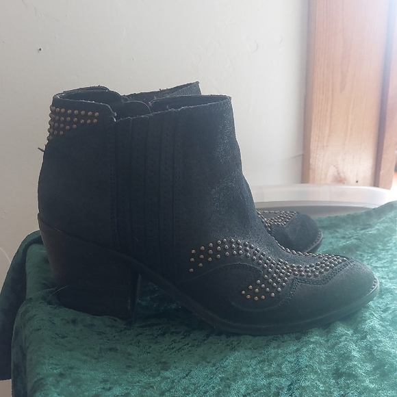Lucky Brand Black Ankle Booties with Studded Design - Picture 4 of 6